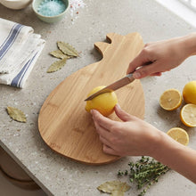 Load image into Gallery viewer, BAMBOO CUTTING BOARD / PINEAPPLE