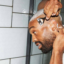 Load image into Gallery viewer, LEAF TRIPLE-BLADE PIVOTING HEAD SHAVING RAZOR