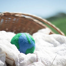Load image into Gallery viewer, WOOL DRYER BALL