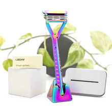 Load image into Gallery viewer, LEAF TRIPLE-BLADE PIVOTING HEAD SHAVING RAZOR KIT (PRE-BOXED)