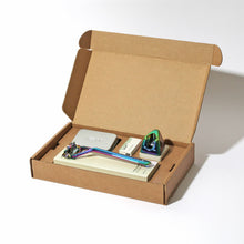 Load image into Gallery viewer, LEAF TRIPLE-BLADE PIVOTING HEAD SHAVING RAZOR KIT (PRE-BOXED)