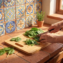 Load image into Gallery viewer, 16" BAMBOO CUTTING BOARD WITH HANDLE