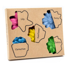 Load image into Gallery viewer, RECYCLED CRAYONS / Flower Crayon Set