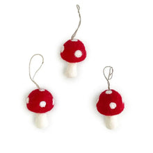 Load image into Gallery viewer, HOLIDAY ECO WOOL ORNAMENTS / FRESHENERS