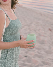 Load image into Gallery viewer, PORTABLE SILICONE TRAVEL WINE GLASS + TRAVEL BAG
