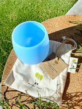 Load image into Gallery viewer, PORTABLE SILICONE TRAVEL WINE GLASS + TRAVEL BAG