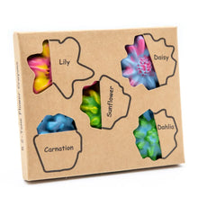 Load image into Gallery viewer, RECYCLED CRAYONS / Flower Crayon Set