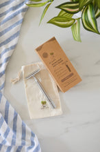 Load image into Gallery viewer, REUSABLE DOUBLE EDGE SAFETY RAZOR / SILVER
