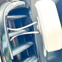 Load image into Gallery viewer, DIATOMITE CAR VENT AIR FRESHENER / DIFFUSER
