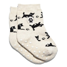 Load image into Gallery viewer, SOCKS THAT GIVE BACK / CONSCIOUS STEP SOCKS
