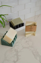 Load image into Gallery viewer, SILICONE DRAINING SOAP DISH
