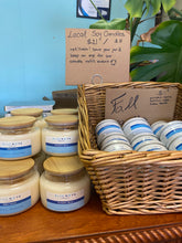 Load image into Gallery viewer, SOY CANDLES / BLUE WAVE
