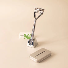 Load image into Gallery viewer, LEAF TRIPLE-BLADE PIVOTING HEAD SHAVING RAZOR KIT (PRE-BOXED)
