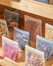 Load image into Gallery viewer, REUSABLE SILICONE BAGS - STAND UP / W&amp;P

